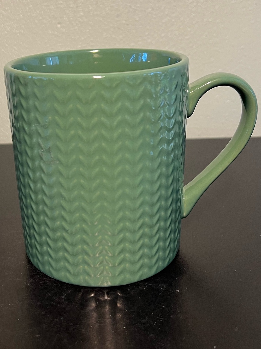 DesignPac Oversized Green Embossed Herringbone Knit Textured Ceramic Mug 22oz